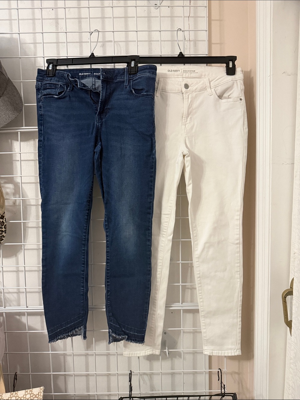 Old Navy Women’s Rock Star skinny jeans - Dark Blue & White